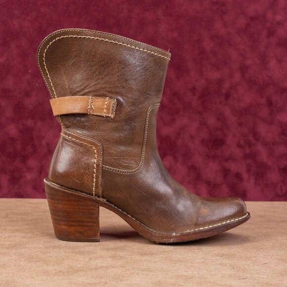 Frye Women Carmel dark brown Leather Strap Western Cowboy Ankle Boots sz 6.5 - Picture 8 of 8